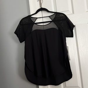 NWT: Lululemon Anew SS Tee. Size 6